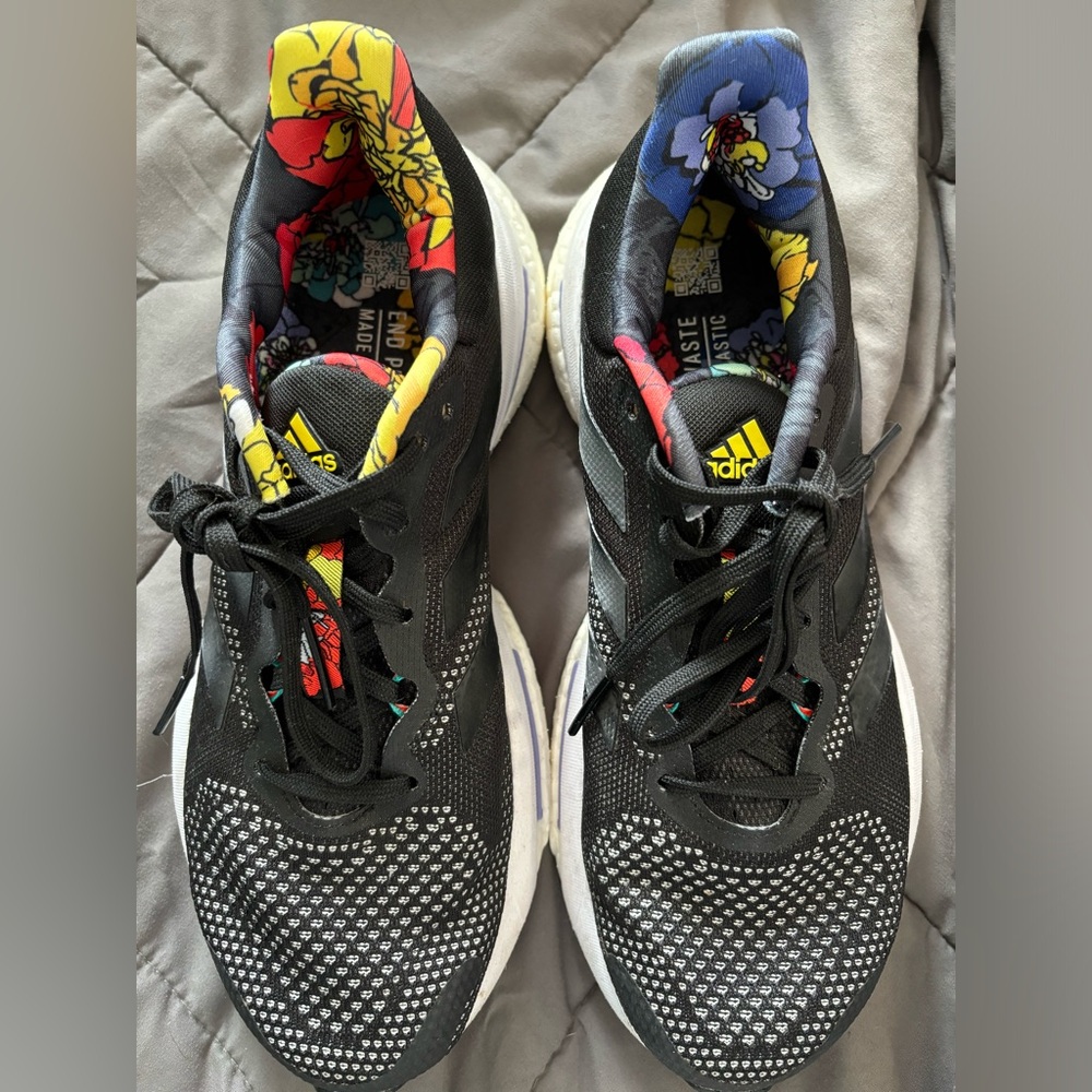 Adidas walking/running sneakers